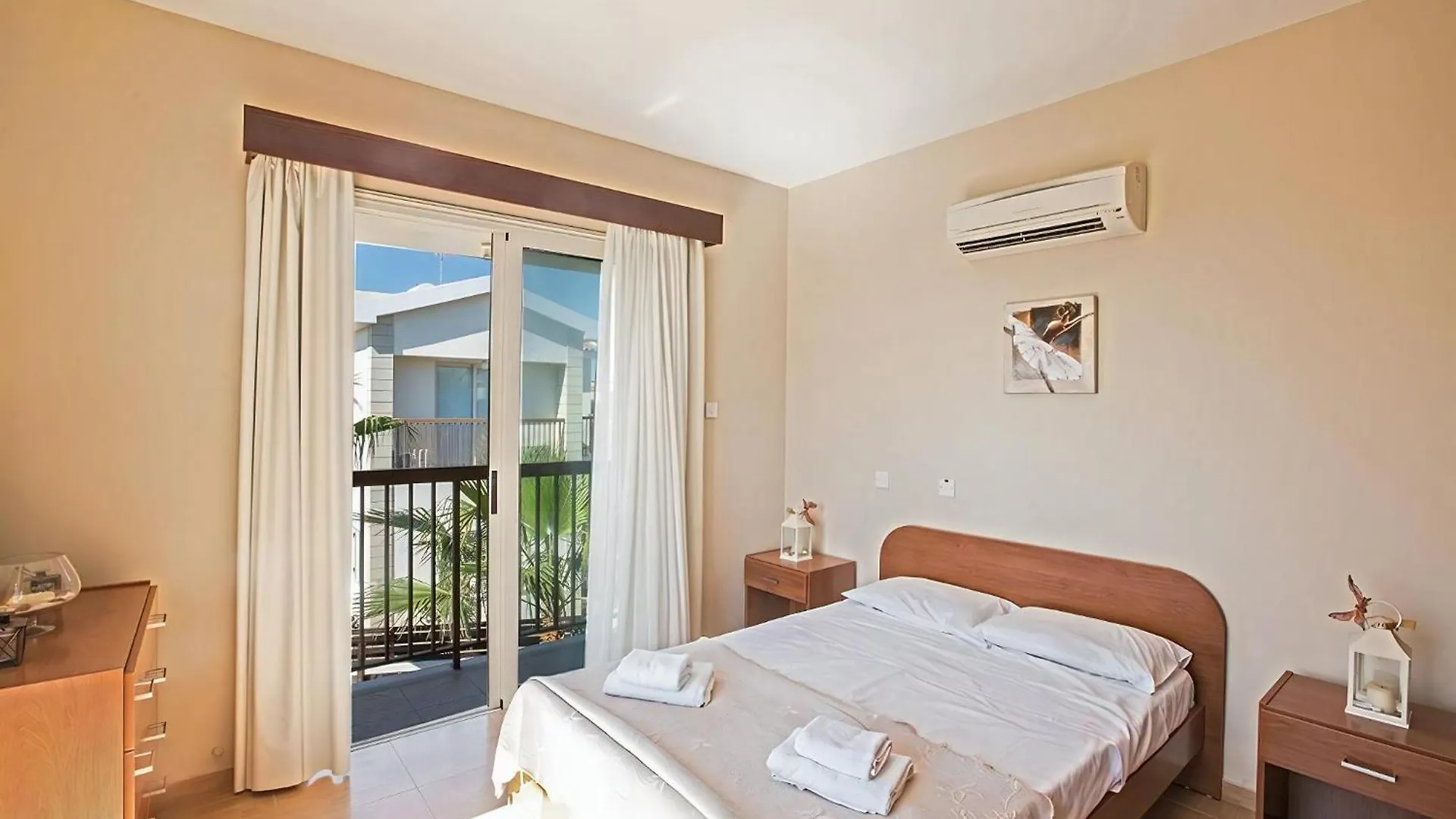 Villa Aspro Enas - Stunning 3 Bedroom Ayia Thekla Villa With Private Pool And Sea Views Ayia Napa